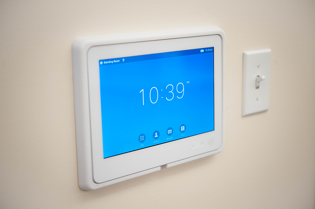 RoomReady Touch 10 Wall Mount